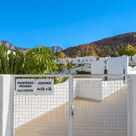 Guestready - La Palmita With Pool شقة
